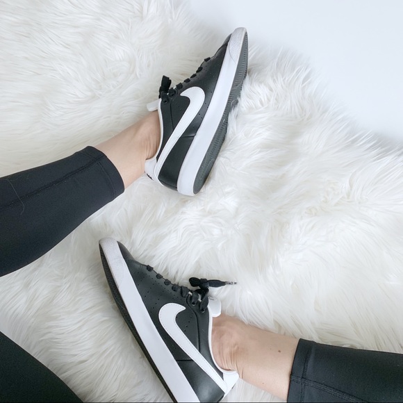 NIKE VEGAN LEATHER SNEAKERS - BLACK - Picture 7 of 7